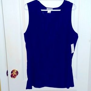 Womans Sleeveless blouse The Front Had Ruffles Going Down It